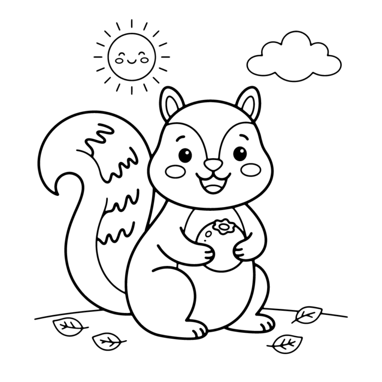 Na obrazku znajduje się wesoła wiewiórka siedząca na trawie i trzymająca w łapkach dużą, okrągłą jagodę.